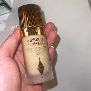 Charlotte tilbury airbrush flawless foundation 6 NEUTRAL